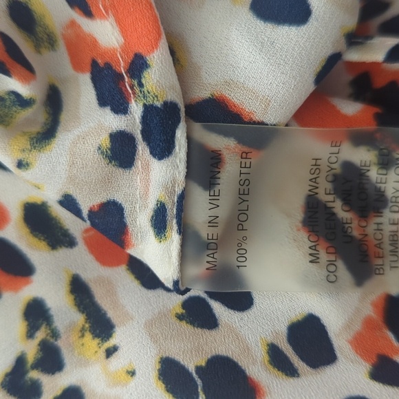 Chaus Red & Blue Asymmetrical Long Sleeve Blouse Front Tie Detail Blouse - L NWT - Picture 9 of 9